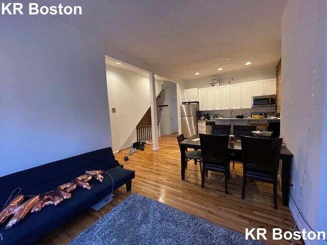 Building Photo - 6 Wigglesworth St
