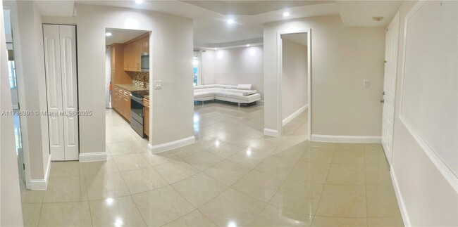 Foto del edificio - 2700 Riverside Dr