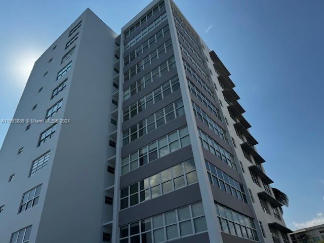 Primary Photo - 9100 W Bay Harbor Dr