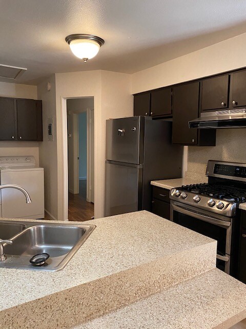 Foto del edificio - 1613 W Braker Ln