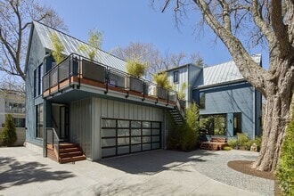 Building Photo - 201.5 Lakeview Ave