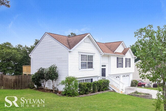 Building Photo - Beautiful move in ready 4-bedroom, 3-bath ...