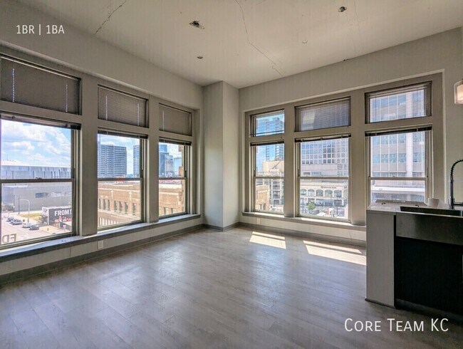 Foto del edificio - 306 E 12th St
