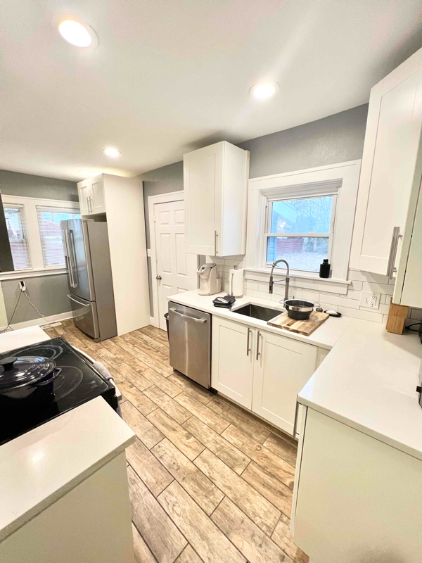 Foto principal - 1180 E 66 St