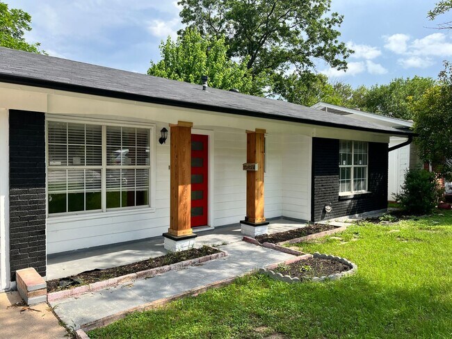 Foto del edificio - ~SOCO updated 3/2, plus Bonus Room in DESI...