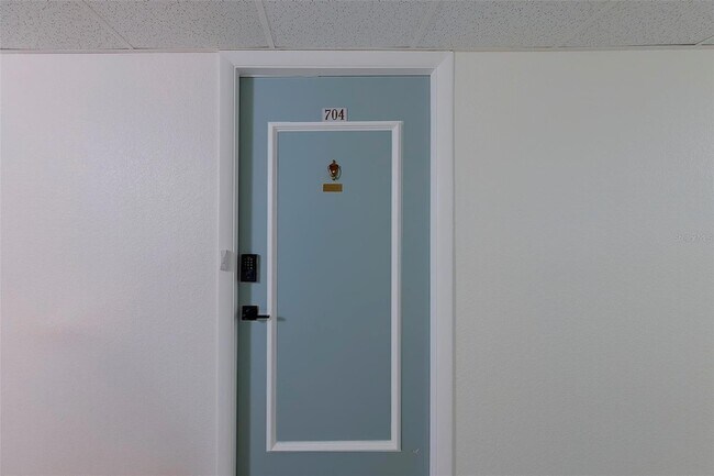Foto del edificio - 19029 US HIGHWAY 19 N Unit 9-704