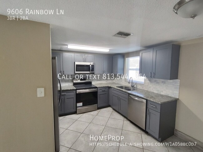 Foto del edificio - 9606 Rainbow Ln