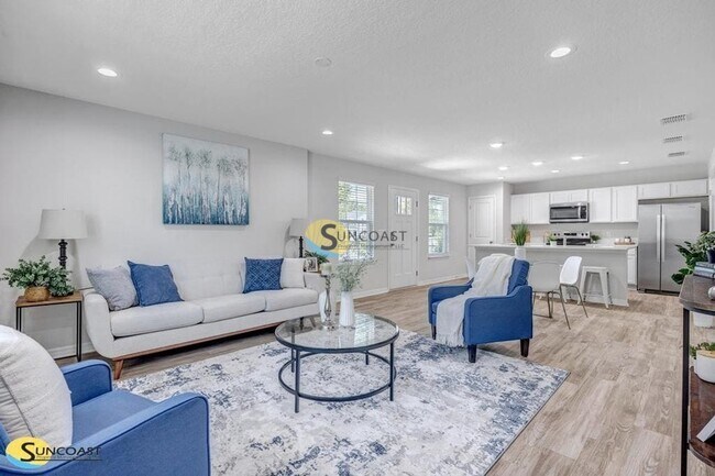 Building Photo - 3821 SW 43rd Ct