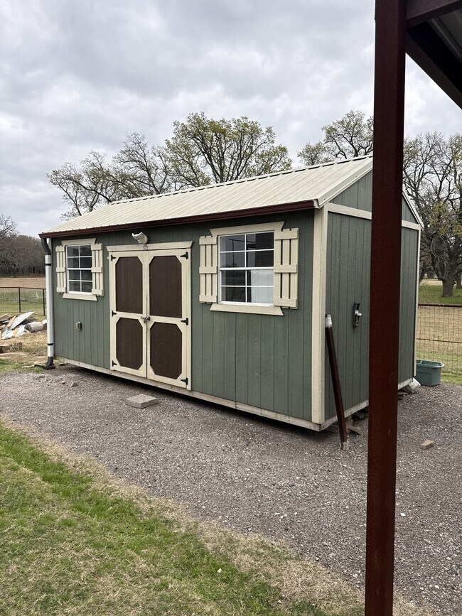 Foto del edificio - 894 FM 1395