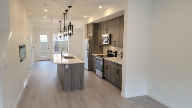Building Photo - 334 Sage Hill Cir NW