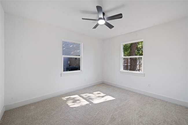 Foto del edificio - 5114 Keystone St