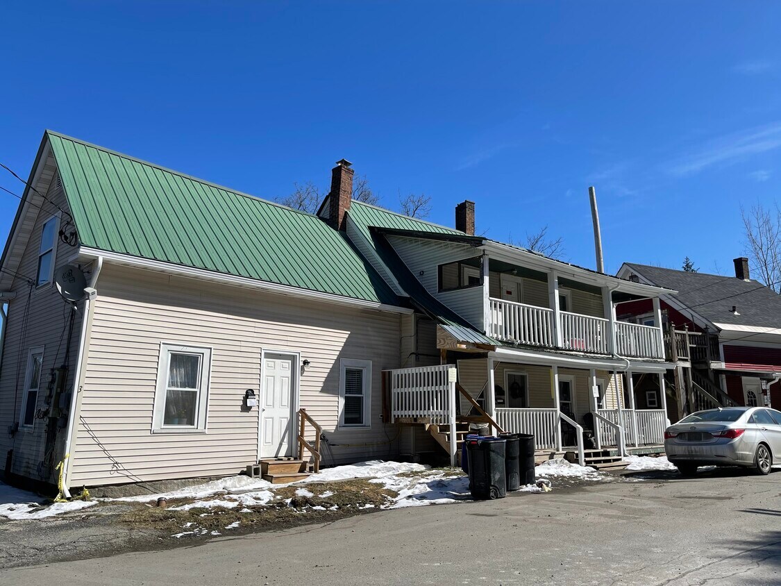 13 Foster St, Barre, VT 05641 Townhouse for Rent in Barre, VT