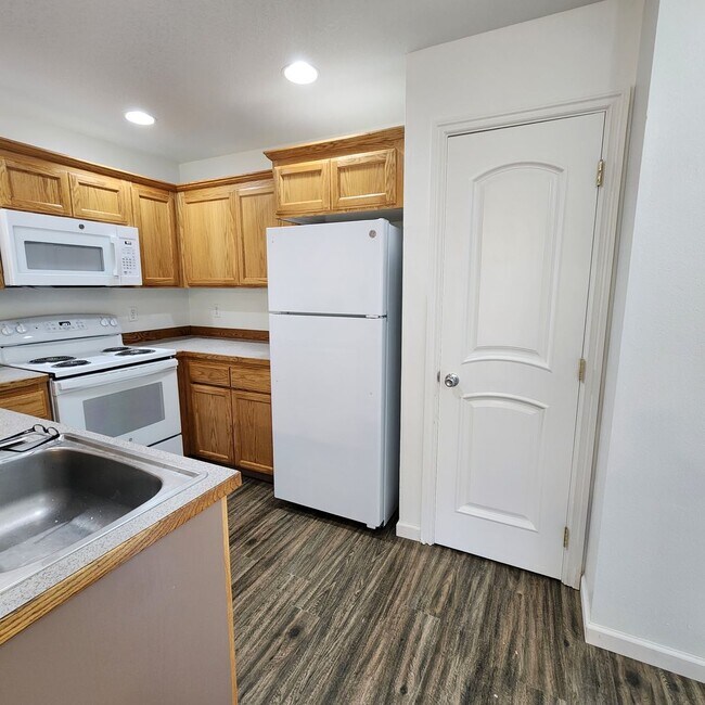 Foto del edificio - 449/451 N. Main Ave.