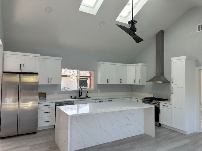 Building Photo - 519 Sunnybrook Dr
