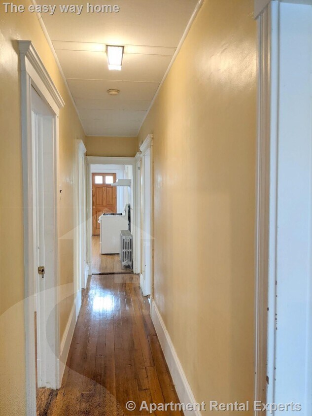 Tufts/ Teele Sq 2 BR Hwd floors Porch Townhouse for Rent in