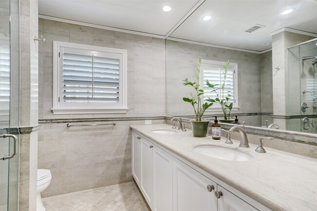 Building Photo - 12419 Mossycup Dr