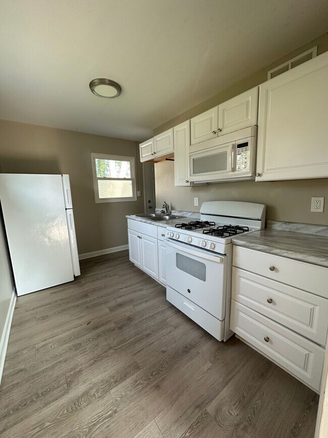 Foto del edificio - West Side Single-Family 2-Bed - AVAILABLE ...