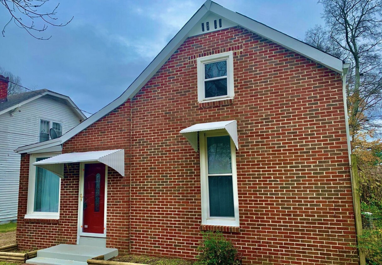 Primary Photo - 1709 Cass St