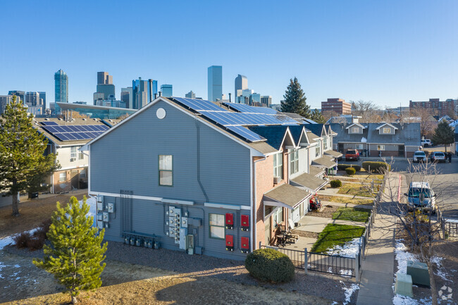 Building Photo - North Lincoln Park Homes