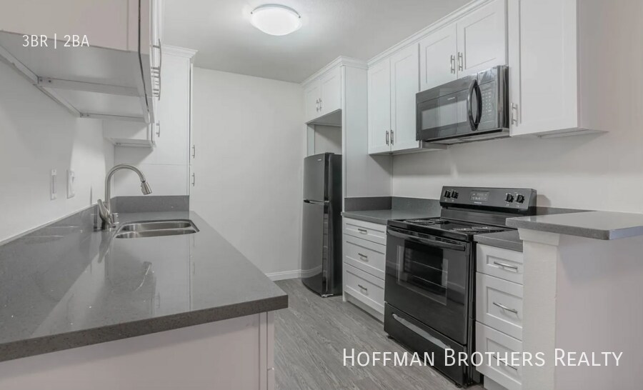 Foto principal - 8123 Langdon Ave