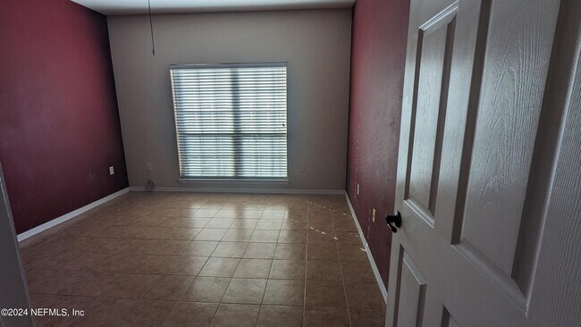 Building Photo - 7800 Point Meadows Dr