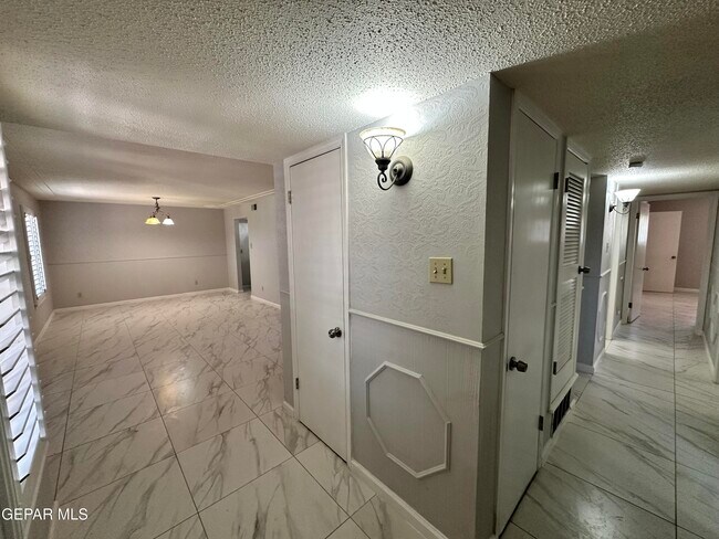 Foto del edificio - 10838 Valle Grande Ct