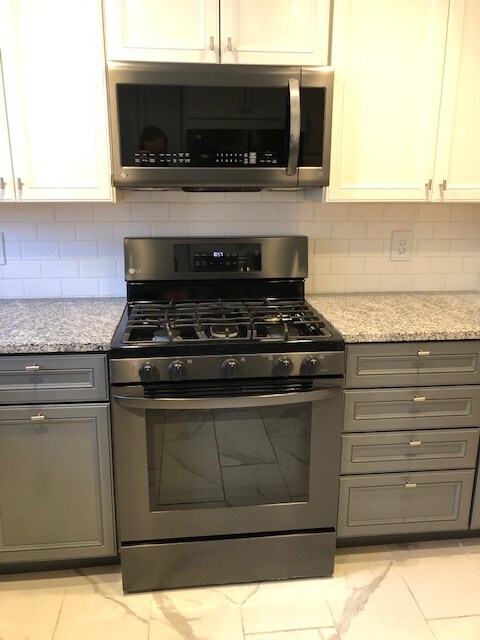 Building Photo - 6629 Dalzell Pl