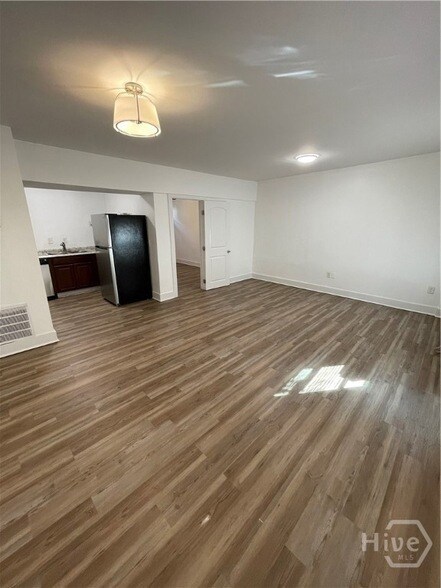 Foto del edificio - 512 E Liberty