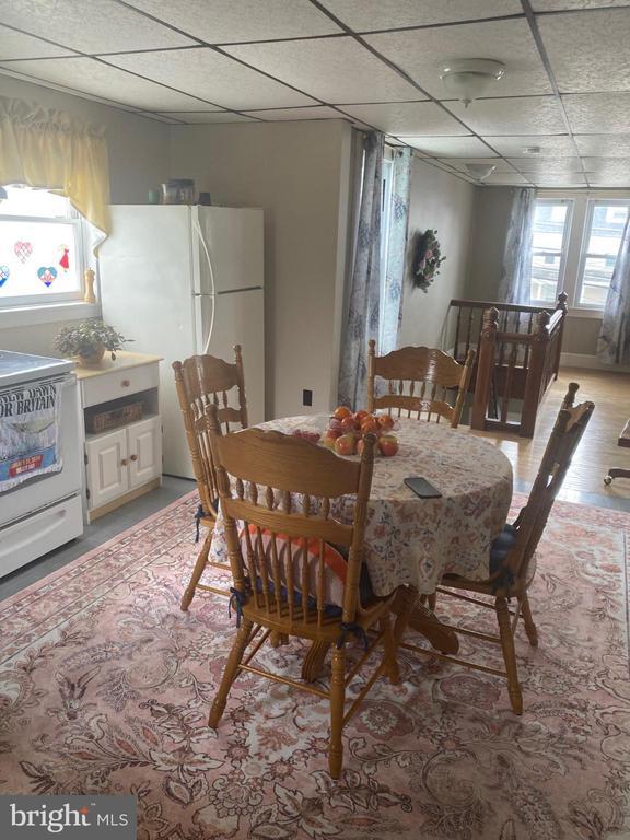 Foto del edificio - 204 W Main St