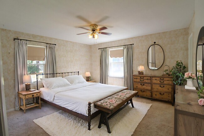 Building Photo - 113 West Dr