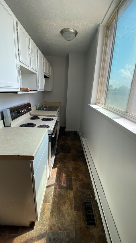Primary Photo - 709 Washington St W