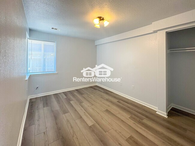 Foto del edificio - 1544 Valentia St