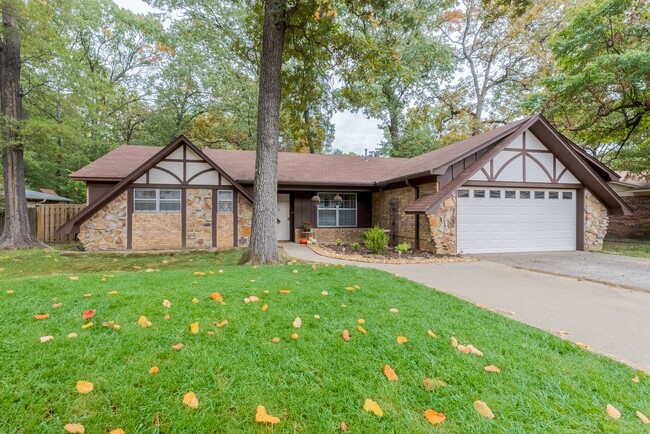 Building Photo - Beautiful Conway Smoking Oaks Home