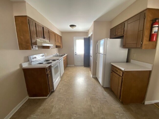 Foto del edificio - 2785 Vance Dr NW Apt # 2