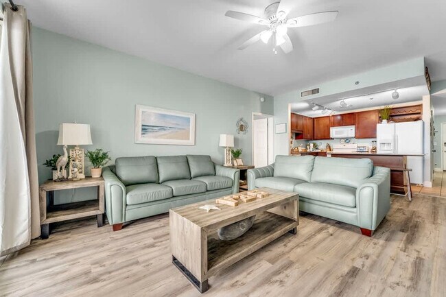 Building Photo - 9902 S Thomas Dr