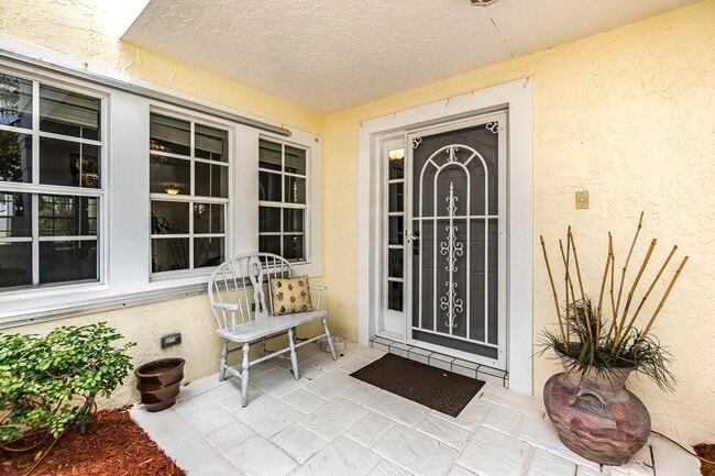 Foto del edificio - 23 Windsor Ln