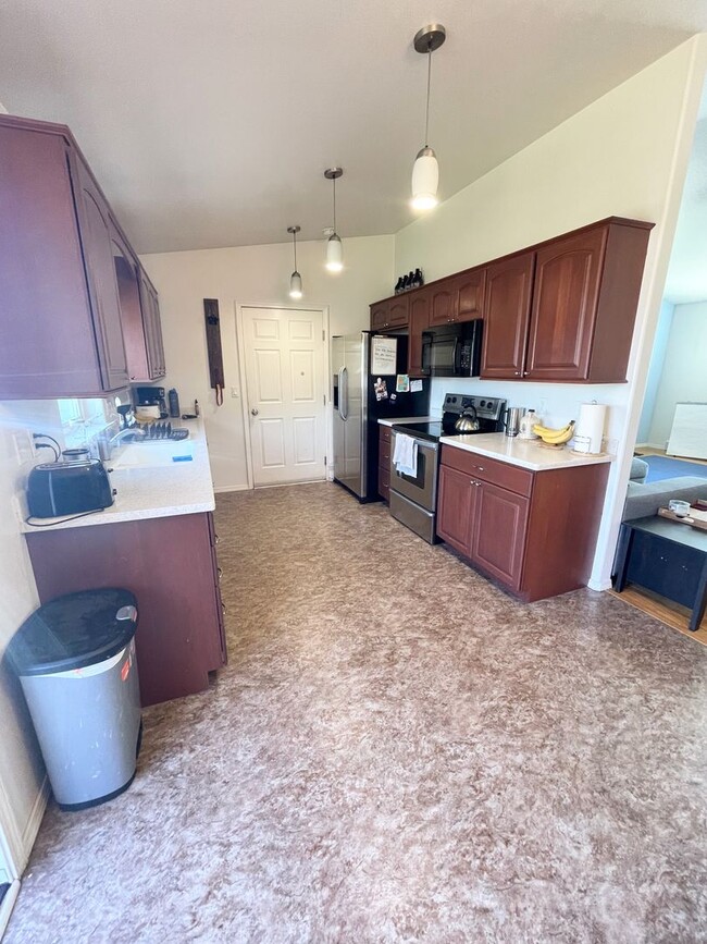 Foto del edificio - 3bd Home for Rent in Fairbanks! FUEL INCLU...
