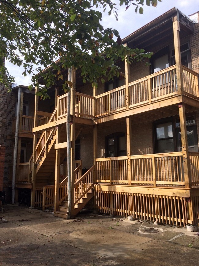 Foto del edificio - 6600 S Maplewood Ave