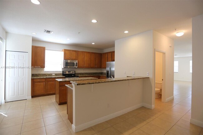 Building Photo - 1423 SW 147th Ave