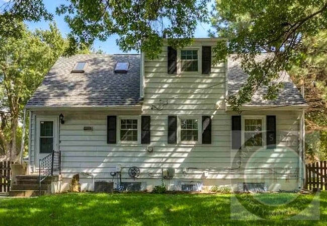 Building Photo - Beautiful 4 Bed 2 Bath Millard Home