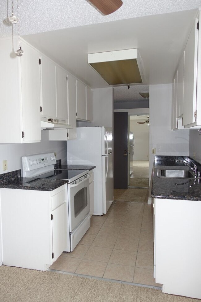 Foto del edificio - Great location near San Antonio Center shopping, convenient commute, Los Altos Schools