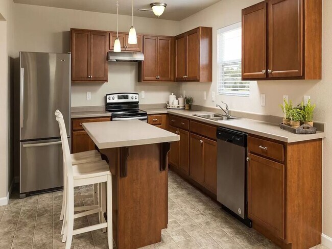 Foto del edificio - Best Priced, Largest Floorplan Available f...