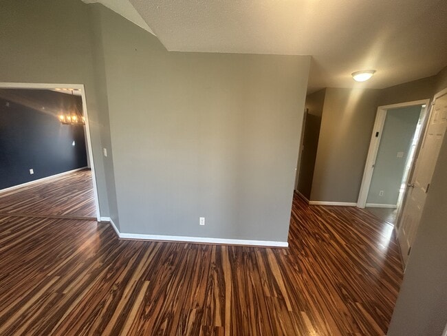 Foto del edificio - 3128 Arrow Ln