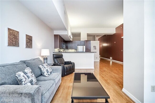 Building Photo - 1 br, 1 bath Condo - 237 Granby St Unit 26