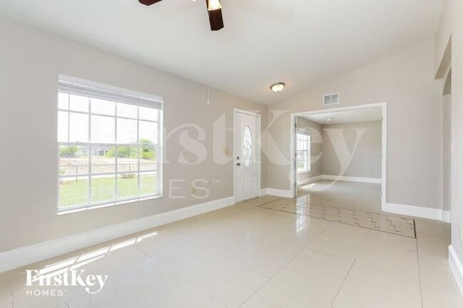 Building Photo - 1111 Adeline Ave