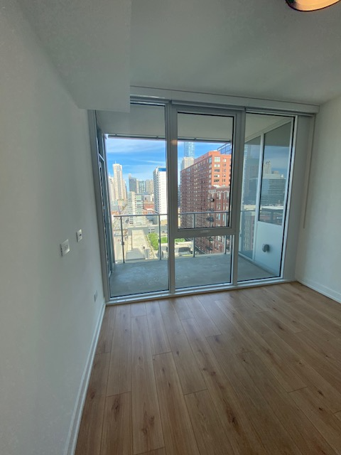 Foto del edificio - 419 W Grand Ave
