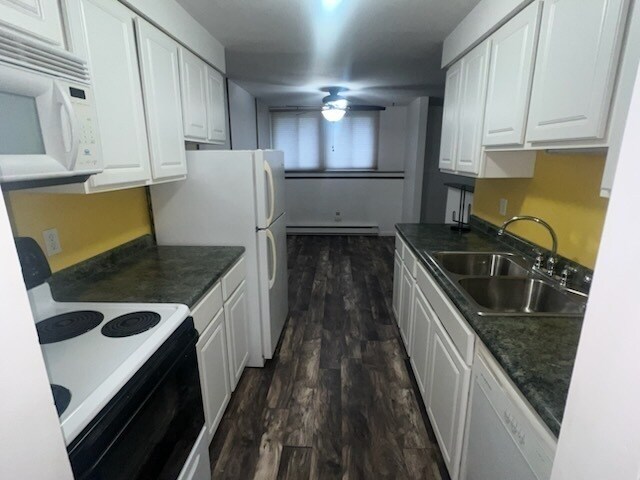 Foto del edificio - 355 Village Blvd N