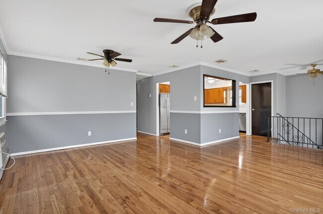 Building Photo - 9 Bay Beach Ave