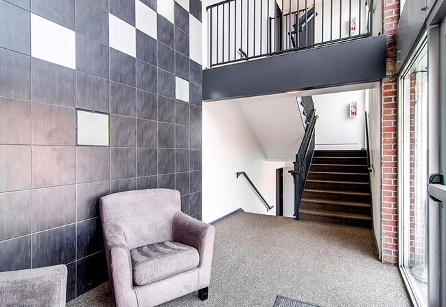Building Photo - 1 bedroom in Denver CO 80222