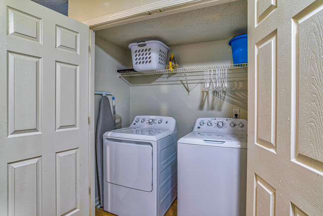 Washer/Dryer in every unit - Towne West Manor